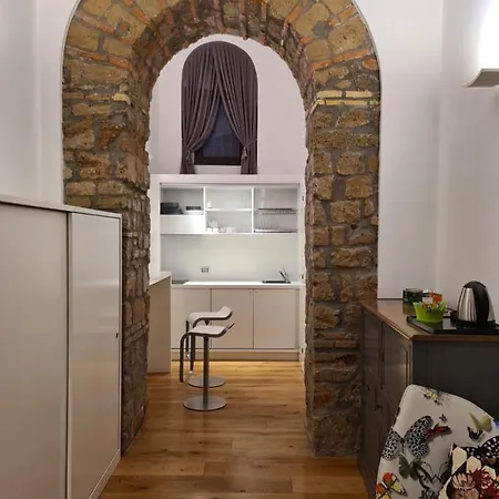 Incantevole Con Jacuzzi Apartament *