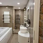 Incantevole Con Jacuzzi Lägenhet *